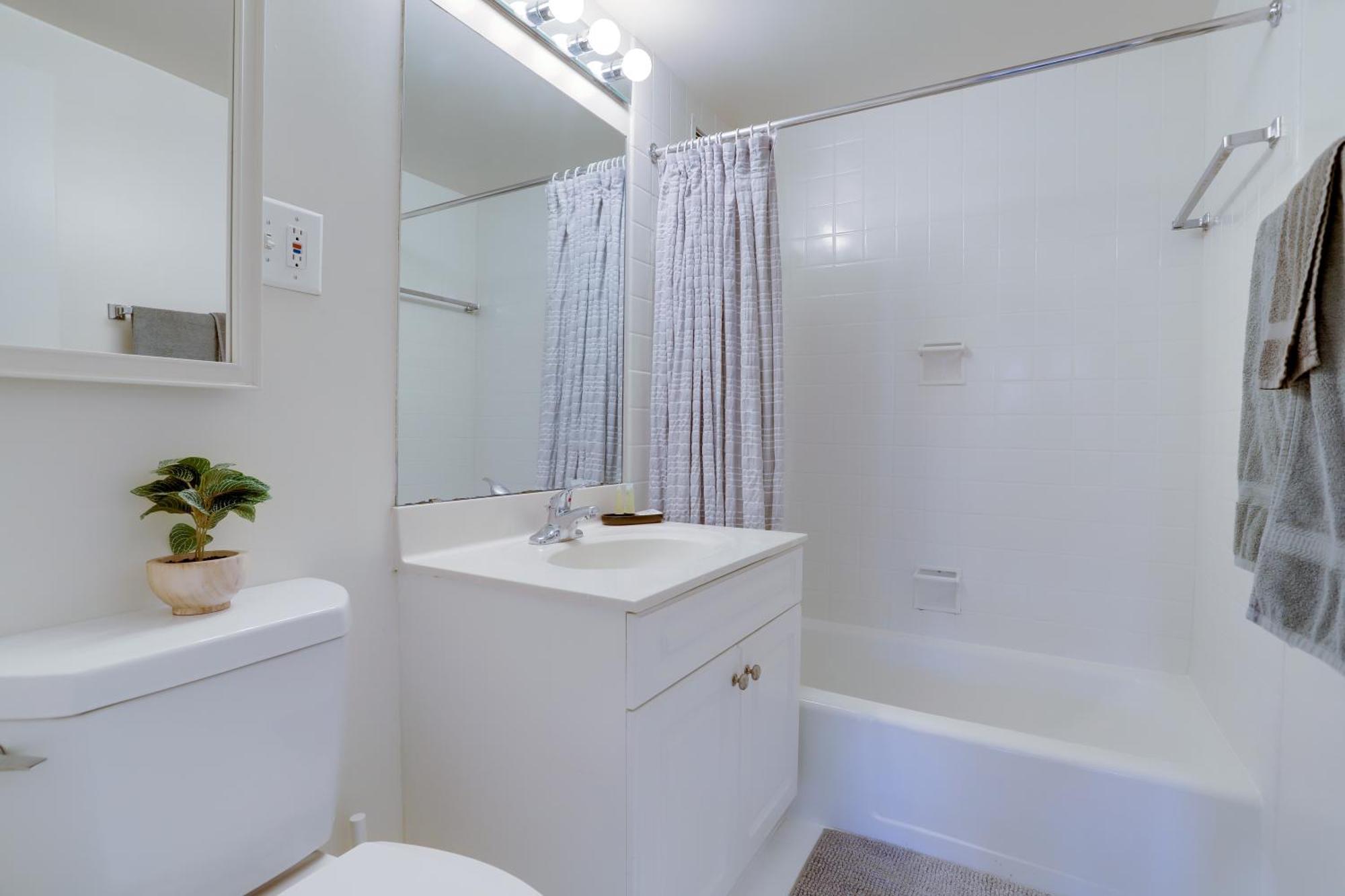 Beautiful 2Br Apartment At Crystal City With Gym Arlington Luaran gambar